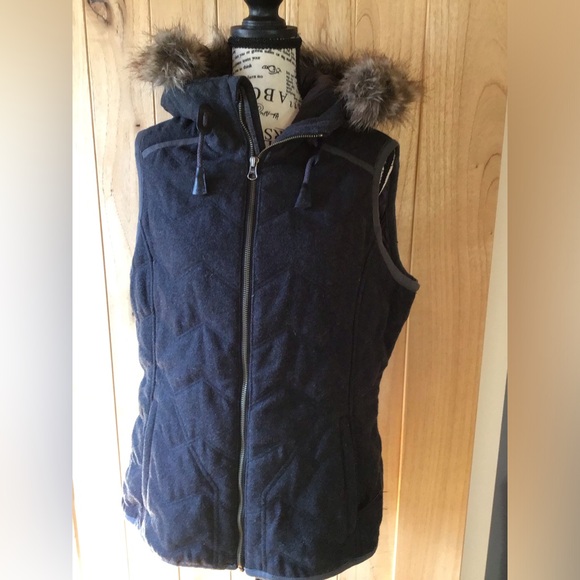 KUHL Wool-blend Vest w/ Removable Faux Fur Trim, GUC, size Medium - Picture 9 of 9